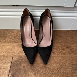 Gucci Suede Pumps